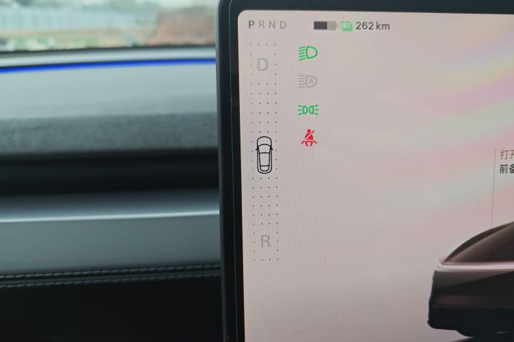 特斯拉 Model Y 2025款 后轮驱动 首发版中控内饰18