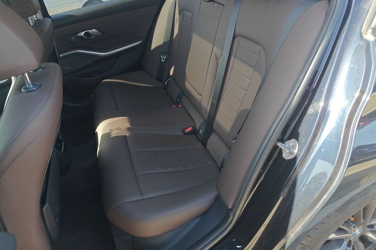 宝马3系 2020款 改款 325i M运动曜夜套装中控内饰21