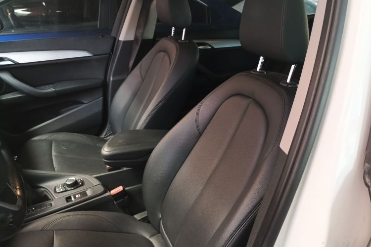 宝马X1 2018款 sDrive20Li 领先型局部细节19