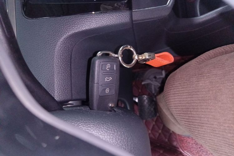 大众 桑塔纳 2016款 1.6L 自动舒适版中控内饰11