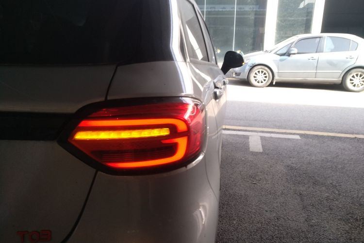 零跑汽车 零跑T03 2022款 星钻版车身外观6006