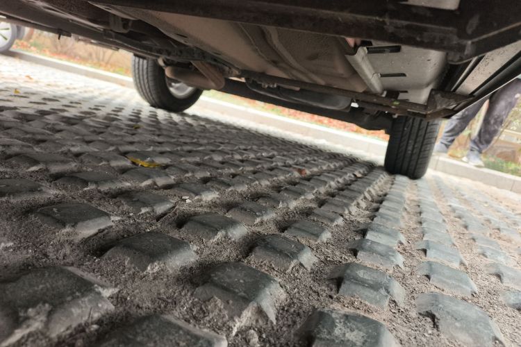 福特 翼搏 2013款 1.5L 自动风尚型局部细节9004