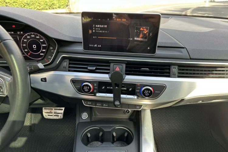 奥迪A4L 2017款 Plus 40 TFSI 运动型局部细节16