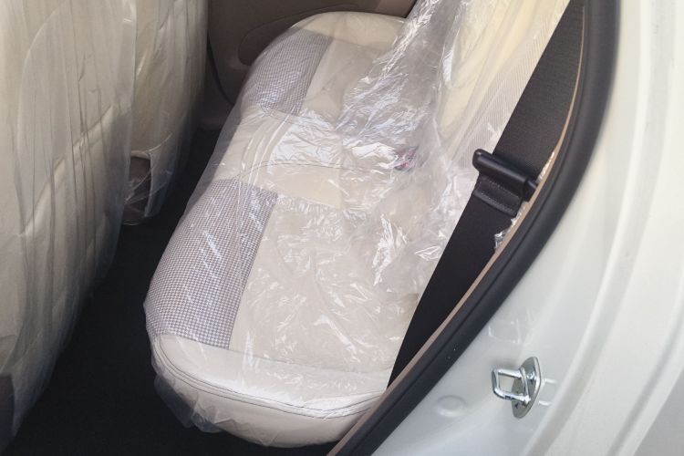 五菱汽车 宏光MINIEV 2025款 四门版 进阶款中控内饰21