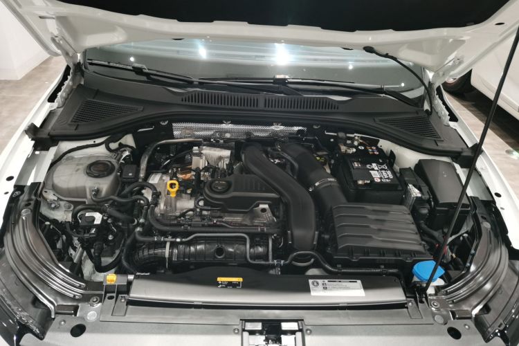 大众 朗逸 2024款 300TSI DSG满逸版机舱底盘24