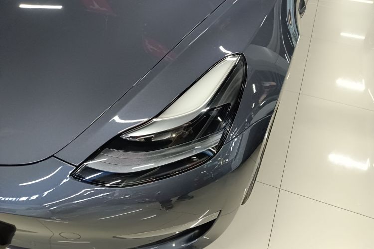 特斯拉 Model 3 2022款 Performance高性能全轮驱动版局部细节36