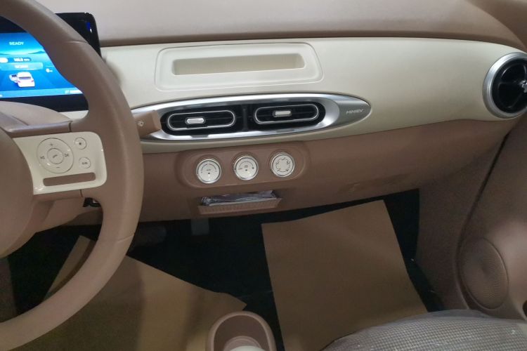 五菱汽车 宏光MINIEV 2025款 四门版 进阶款中控内饰16