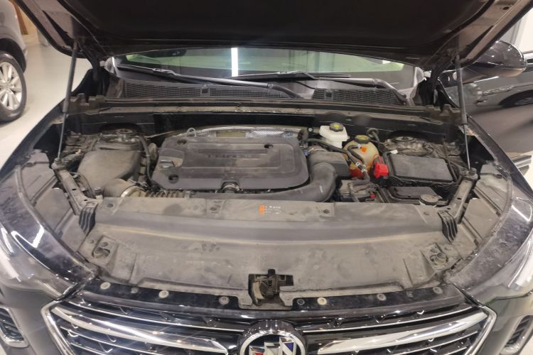 别克 2022款 改款 昂科威S 652T 两驱豪华型机舱底盘24