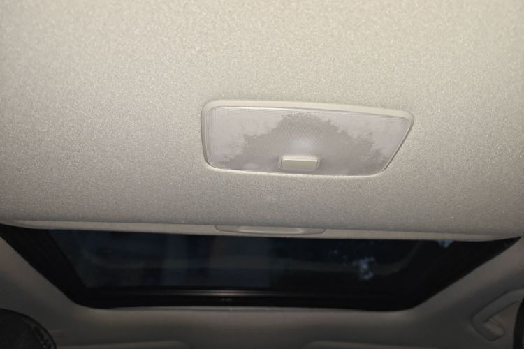 丰田 锋兰达 2023款 2.0L 智能电混双擎 领先版中控内饰22