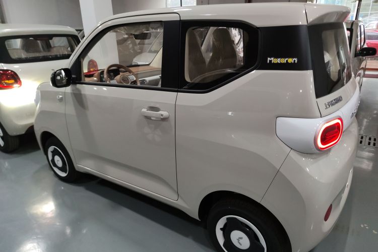 五菱汽车 宏光MINIEV 2024款 第三代 215km 青春版车身外观4