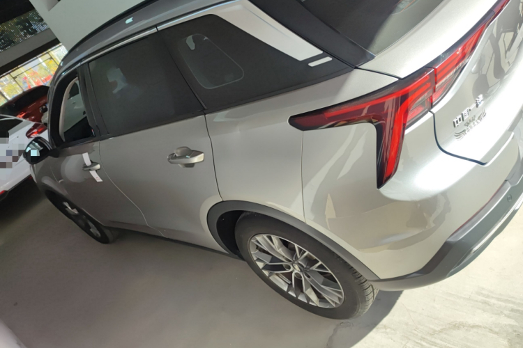 奔腾T55 2023款 1.5T 自动飞跃款车身外观4