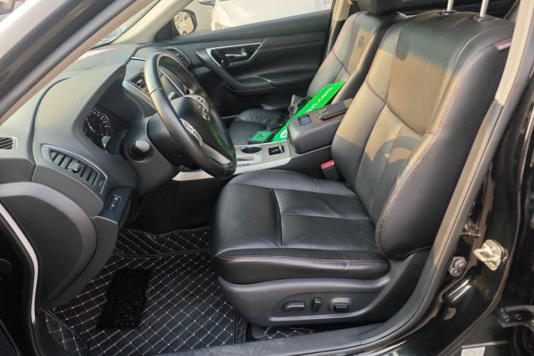 日产 天籁 2016款 改款 2.0L XL舒适版中控内饰19