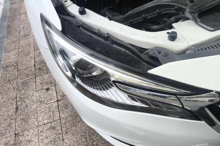 别克 英朗 2018款 15T 手动精英型 国V车身外观8