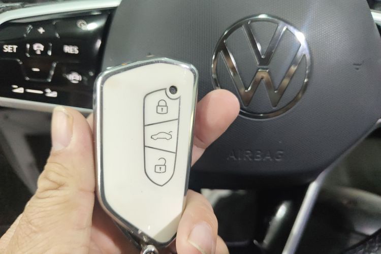 大众 途昂 2023款 330TSI 两驱豪华版中控内饰7001