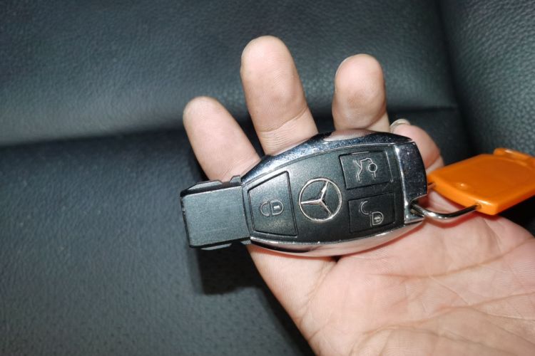 奔驰M级 2015款 ML 320 4MATIC中控内饰7001