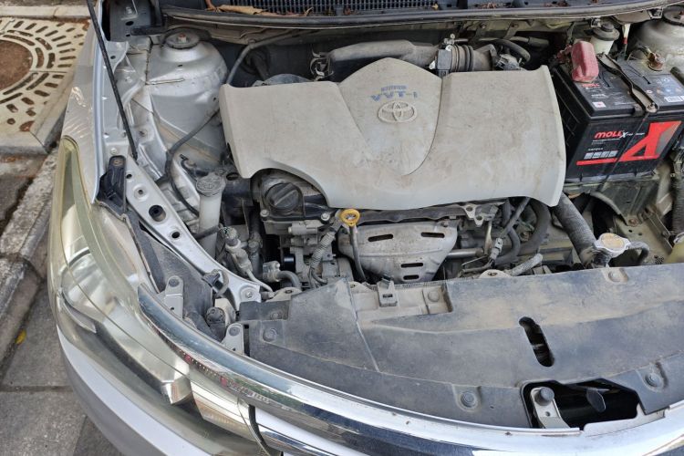 丰田 威驰 2014款 1.5L 手动智臻版局部细节9006