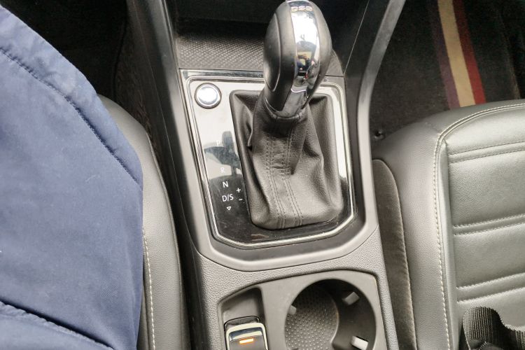 大众 2021款 途安L 280TSI DSG拓界版 7座局部细节18