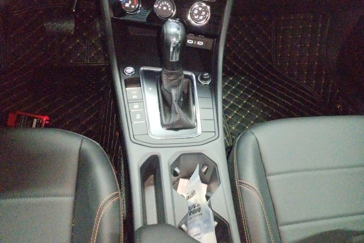 大众 宝来 2025款 改款 200TSI DSG悦行导航版中控内饰18