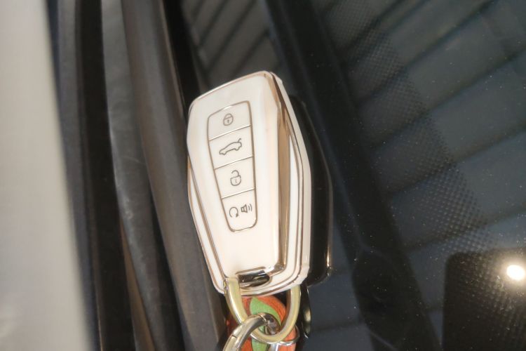 吉利汽车 帝豪L HiP 2024款 龙腾版 1.5TD-DHT Pro 100KM 超越型中控内饰7001