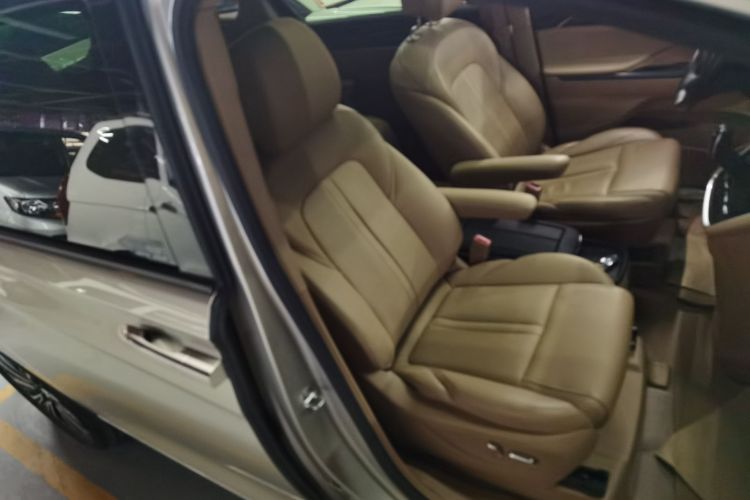 别克GL8 2020款 ES陆尊 653T 旗舰型局部细节41