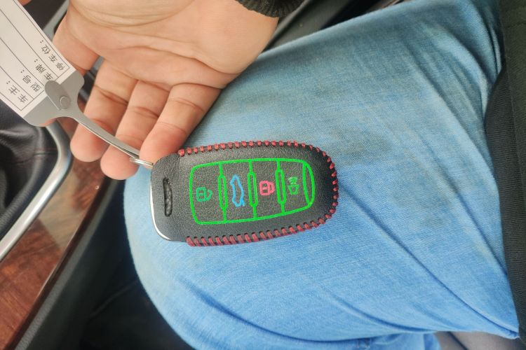 哈弗H6 2015款 改款 运动版 1.5T 手动两驱精英型中控内饰7001