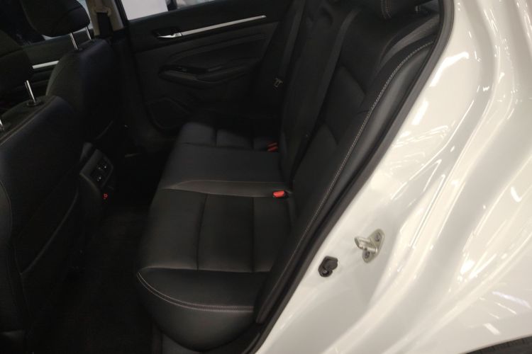 日产 天籁 2021款 2.0L XL 舒适版中控内饰7004