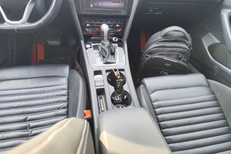 大众 迈腾 2020款 330TSI DSG 领先型中控内饰18