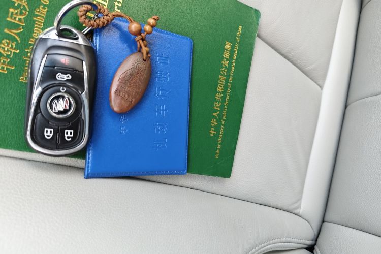 别克GL8 2021款 陆上公务舱 652T 豪华型中控内饰7001