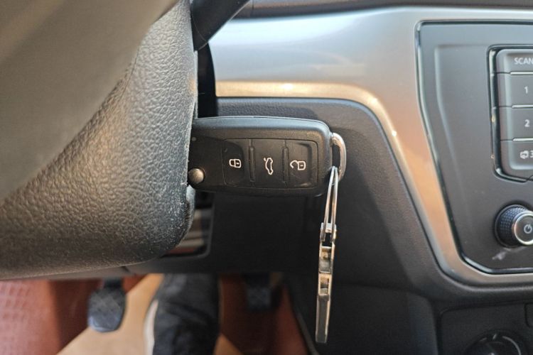 大众 2019款 朗逸启航 1.5L 手动风尚版 国VI中控内饰11