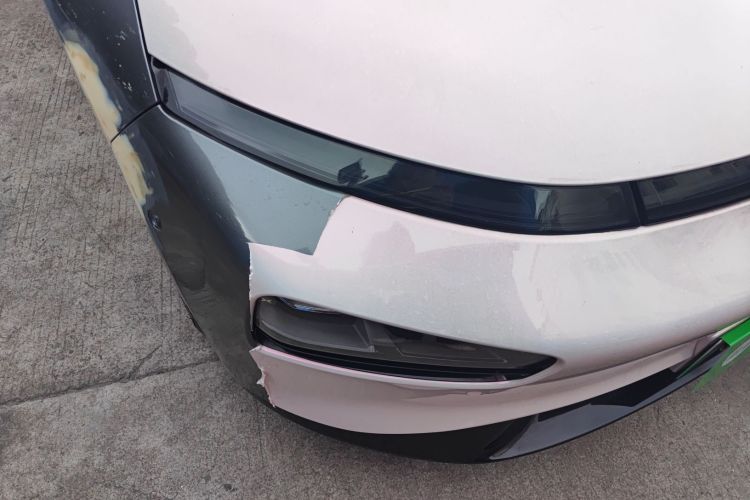 小鹏P7 2022款 586G车身外观8