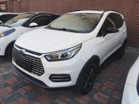 比亚迪 元新能源 2018款 EV360 智联炫酷型