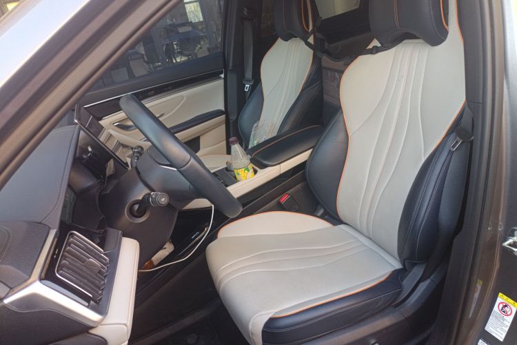 比亚迪 宋PLUS新能源 2023款 冠军版 DM-i 110KM 旗舰PLUS中控内饰19