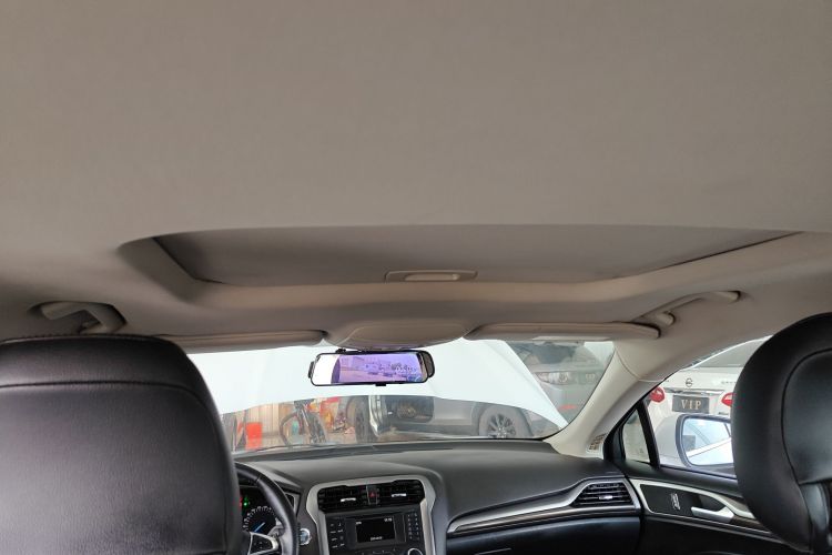 福特 蒙迪欧 2018款 EcoBoost 180 时尚型局部细节22