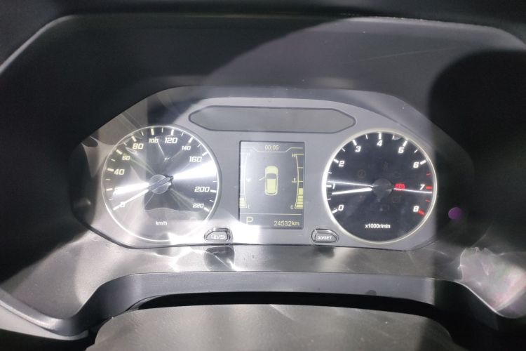 奇瑞 瑞虎5x 2021款 超级英雄版 1.5L CVT豪华型中控内饰14