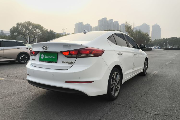 现代 领动 2016款 1.6L 自动智炫·精英型车身外观7