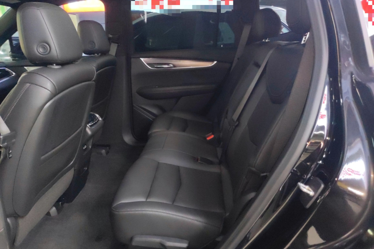 凯迪拉克XT6 2021款 2.0T 七座两驱风尚型中控内饰21