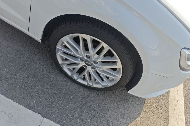 奥迪A3 2019款 Sportback 35 TFSI 风尚型 国VI车身外观10