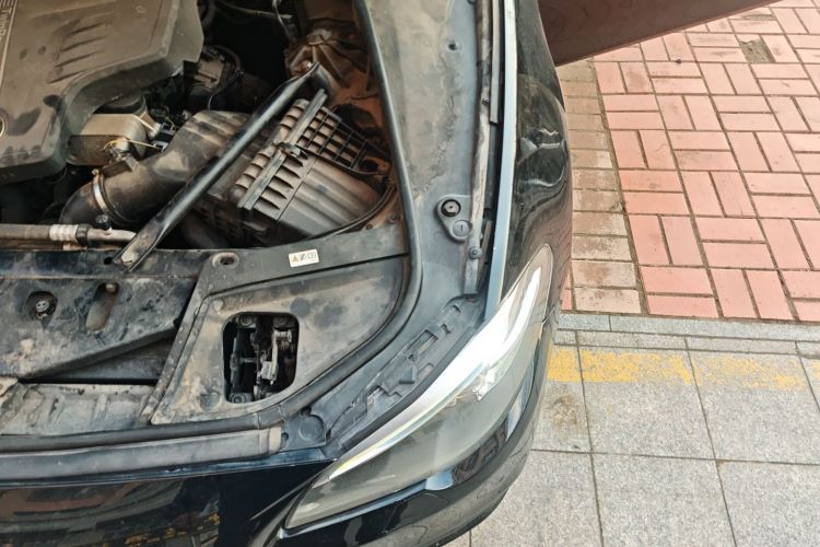 宝马5系 2014款 525Li 领先型局部细节9007