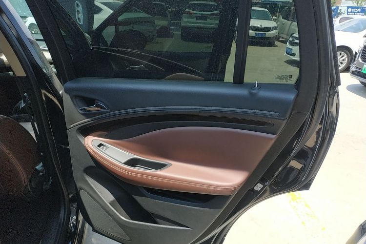 别克 昂科威 2017款 28T 四驱精英型中控内饰45