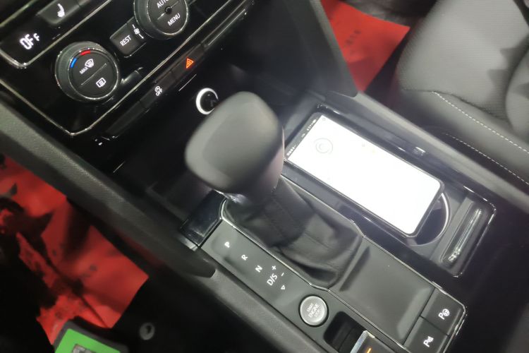 大众 途昂 2019款 330TSI 两驱豪华版 国V局部细节18