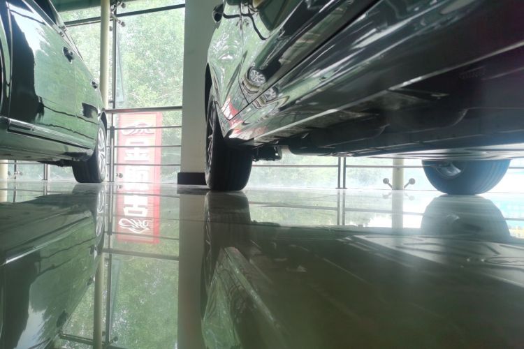 比亚迪 秦PLUS 2024款 荣耀版 DM-i 55KM领先型机舱底盘29