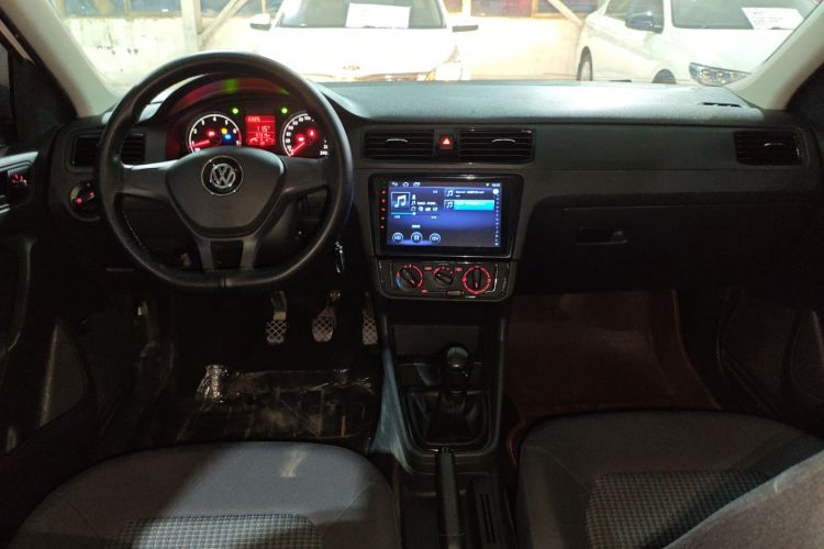 大众 桑塔纳 2016款 1.6L 手动风尚版中控内饰12
