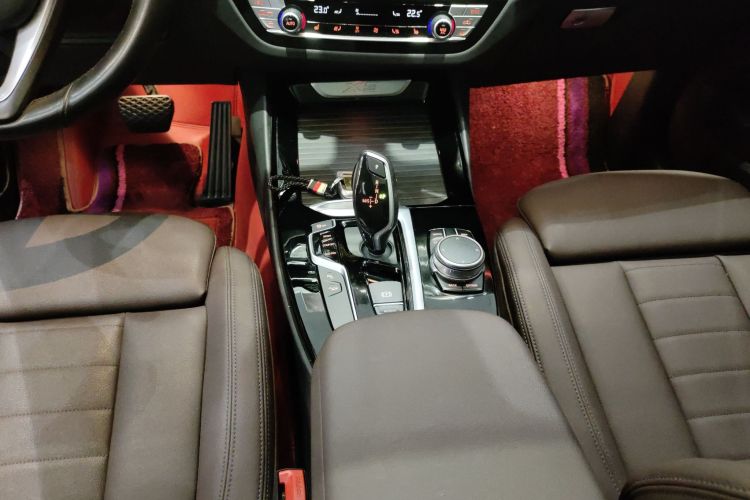 宝马X3 2021款 改款 xDrive25i M运动套装中控内饰18