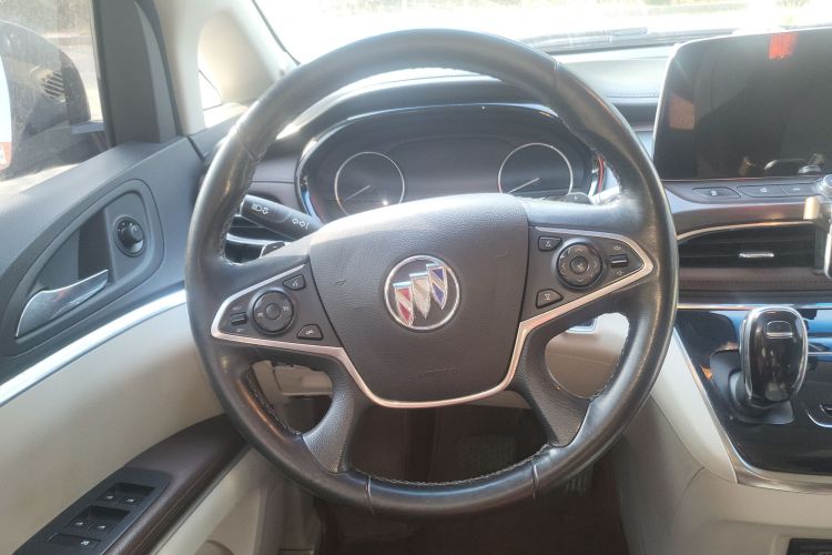 别克GL8 2020款 陆上公务舱 652T 豪华型中控内饰13