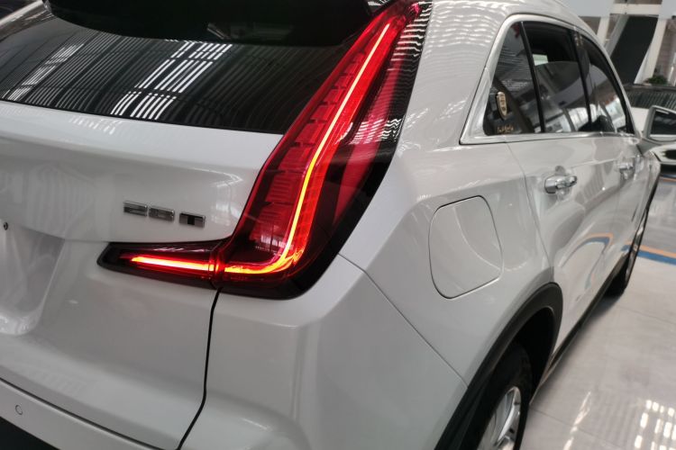 凯迪拉克XT4 2020款 改款 28T 两驱技术型车身外观9