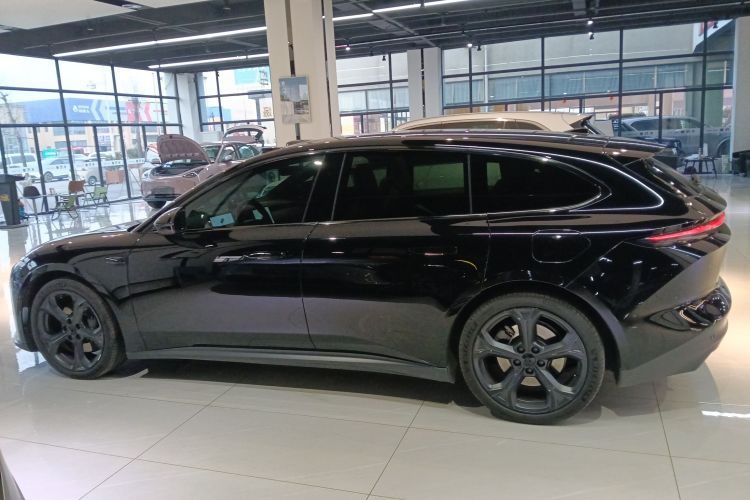 蔚来ET5T 2024款 75kWh Touring车身外观4