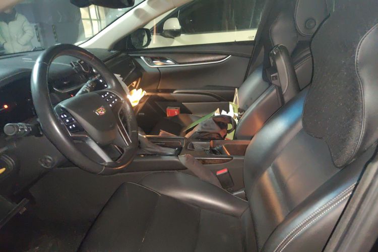 凯迪拉克XTS 2018款 28T 精英型中控内饰19