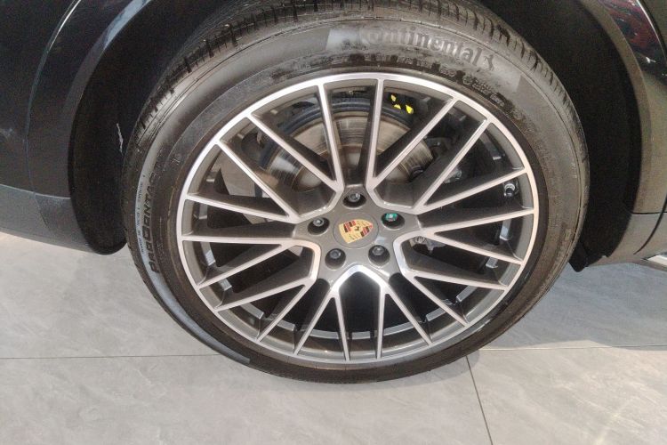 保时捷 2019款 Cayenne 3.0T车身外观6008