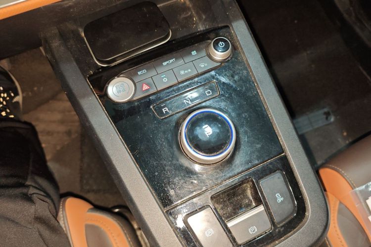 比亚迪e2 2021款 豪华型中控内饰18