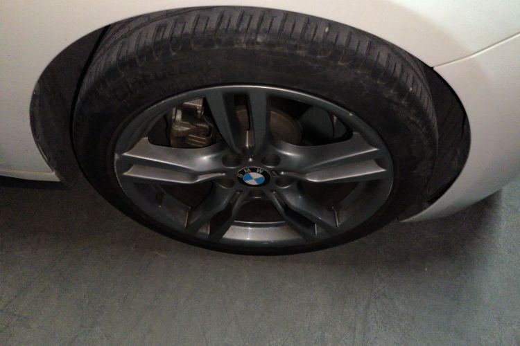 宝马3系 2019款 320Li M运动曜夜版车身外观6007